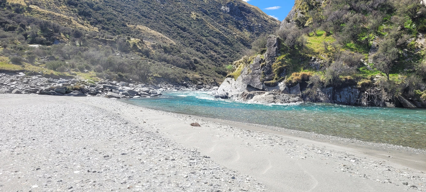 Heli Panning & Sluicing tour with Historic Whisky bar Queenstown - Day Tour